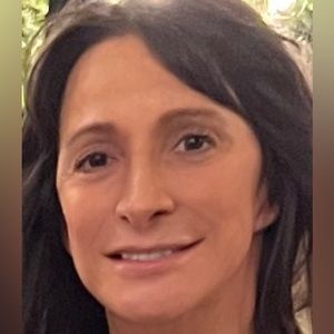 Meet your Posher, Leslie